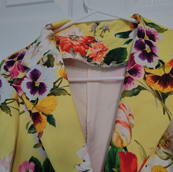 Yellow Floral Blazer - Picture 3 of 4